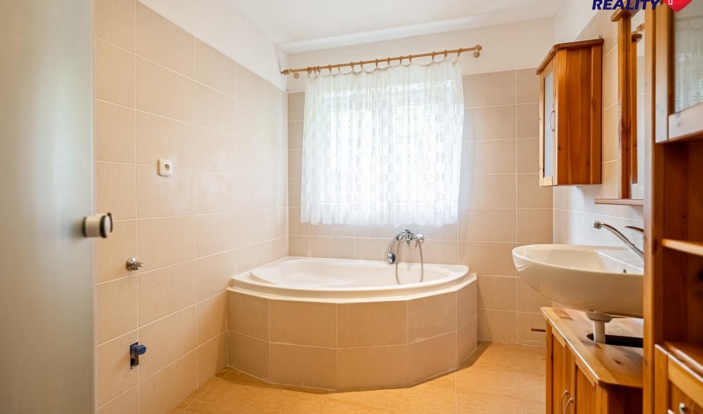 Prodej chaty/chalupy 462 m² s pozemkem 688 m², Vítkov – náhled fotky 19