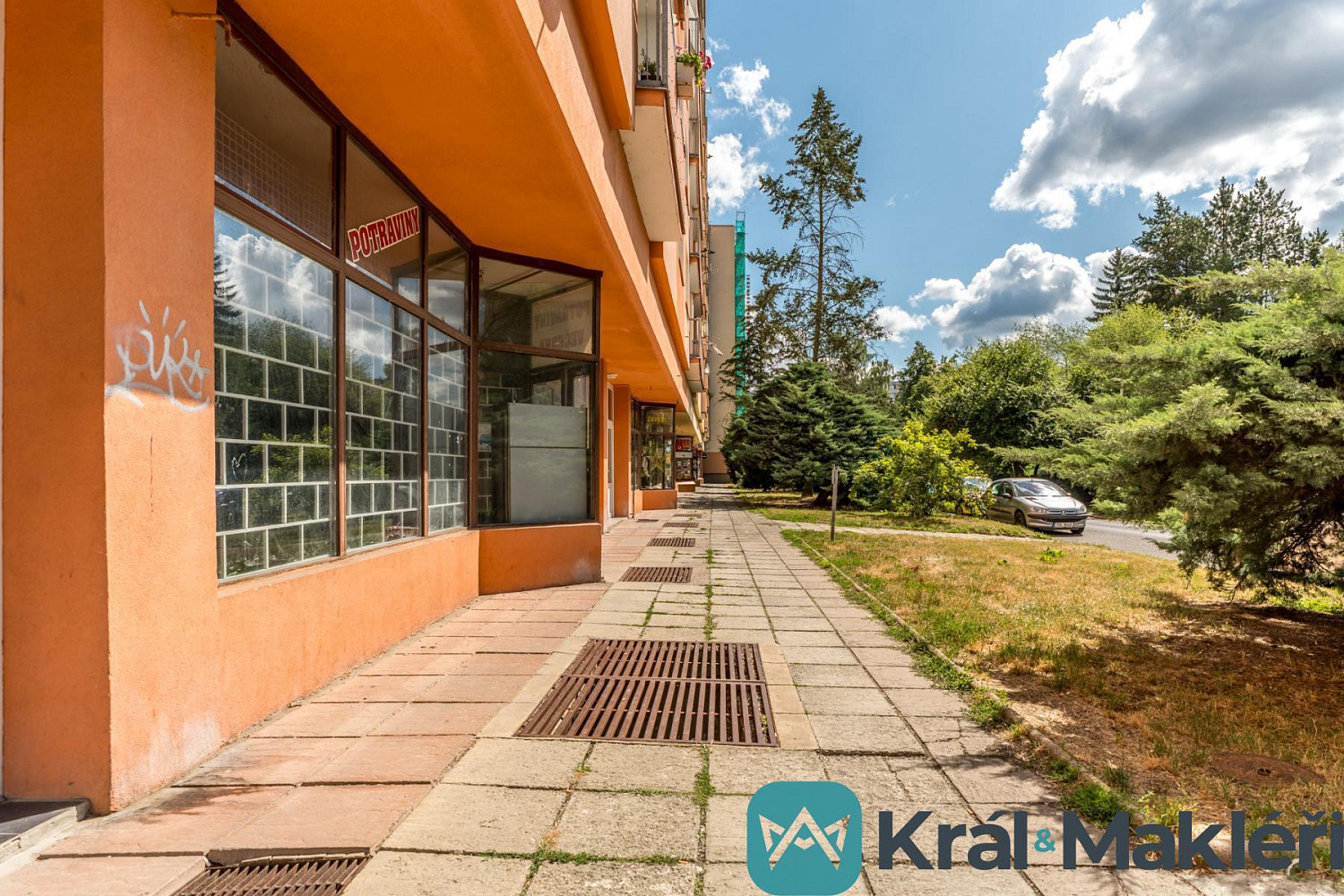 Prodej obchodních prostor 136 m² – fotografie 2