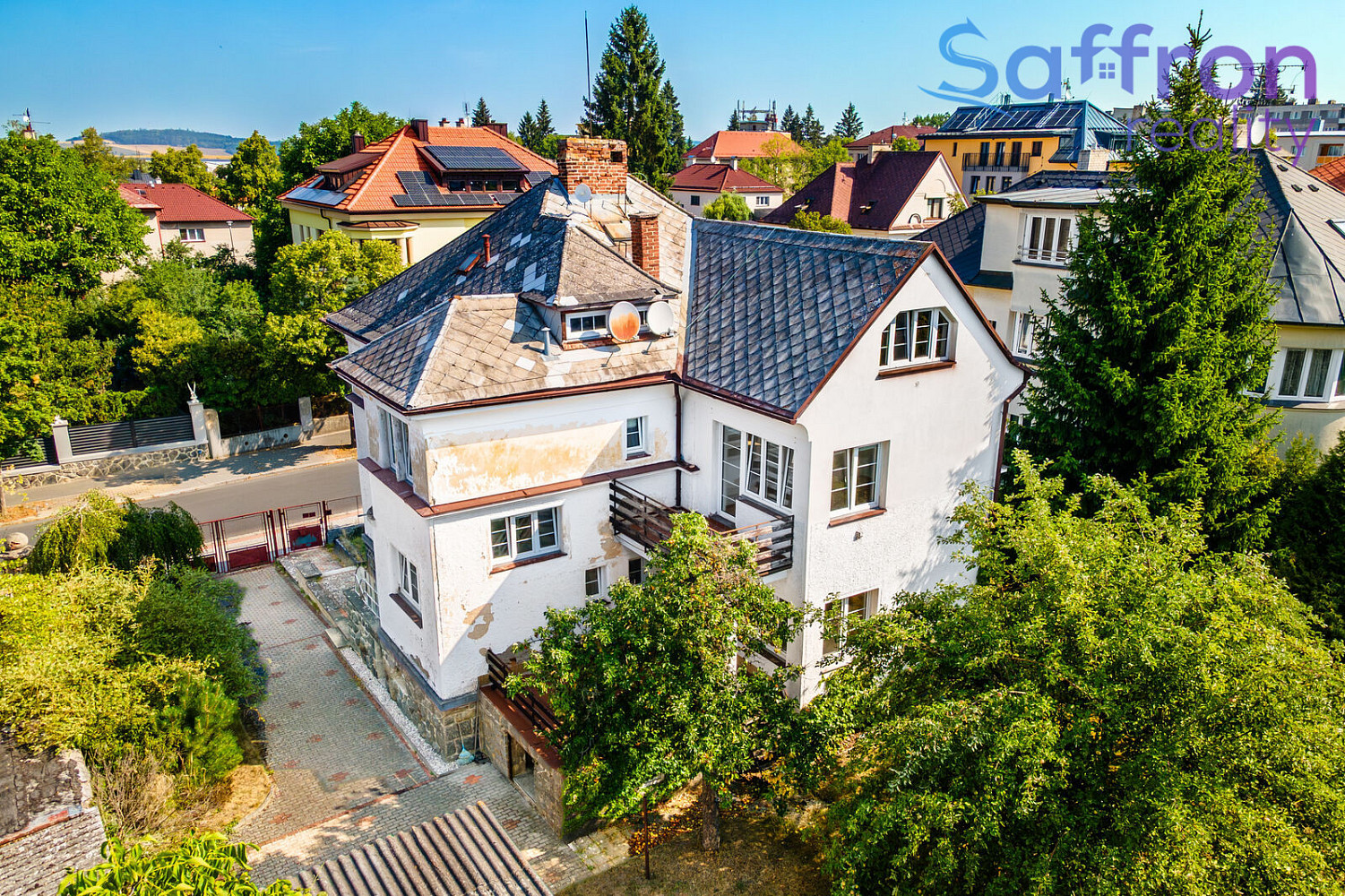 Prodej domu 215 m² s pozemkem 936 m² – fotografie 2