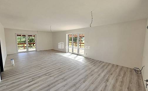 Prodej domu 200 m² s pozemkem 1 300 m², Výrov, okres Plzeň-sever