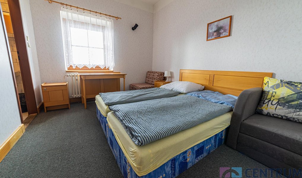 Prodej chaty/chalupy 1 087 m² s pozemkem 33 716 m², Strážné – náhled fotky 11
