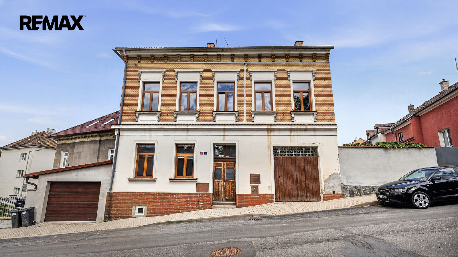 Prodej domu 220 m² s pozemkem 208 m² – fotografie 2
