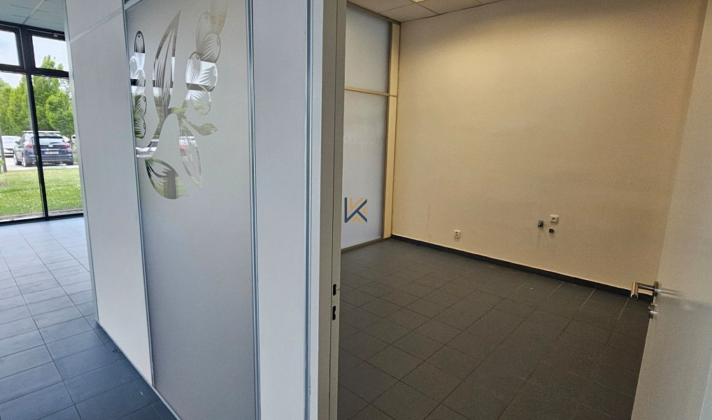 Pronájem kanceláře 132 m², Praha – náhled fotky 4