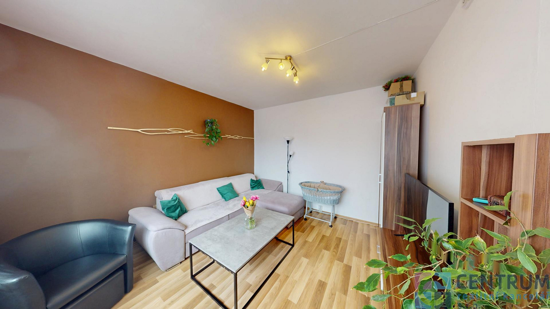 Pronájem bytu 2+kk 43 m² — photo 2