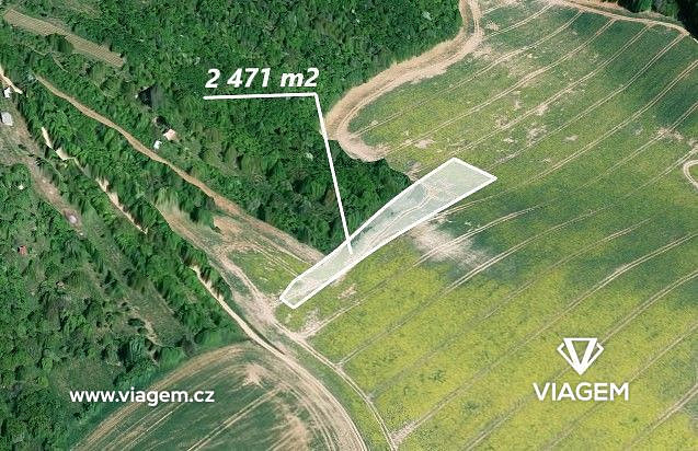 Prodej pole 2 471 m²
