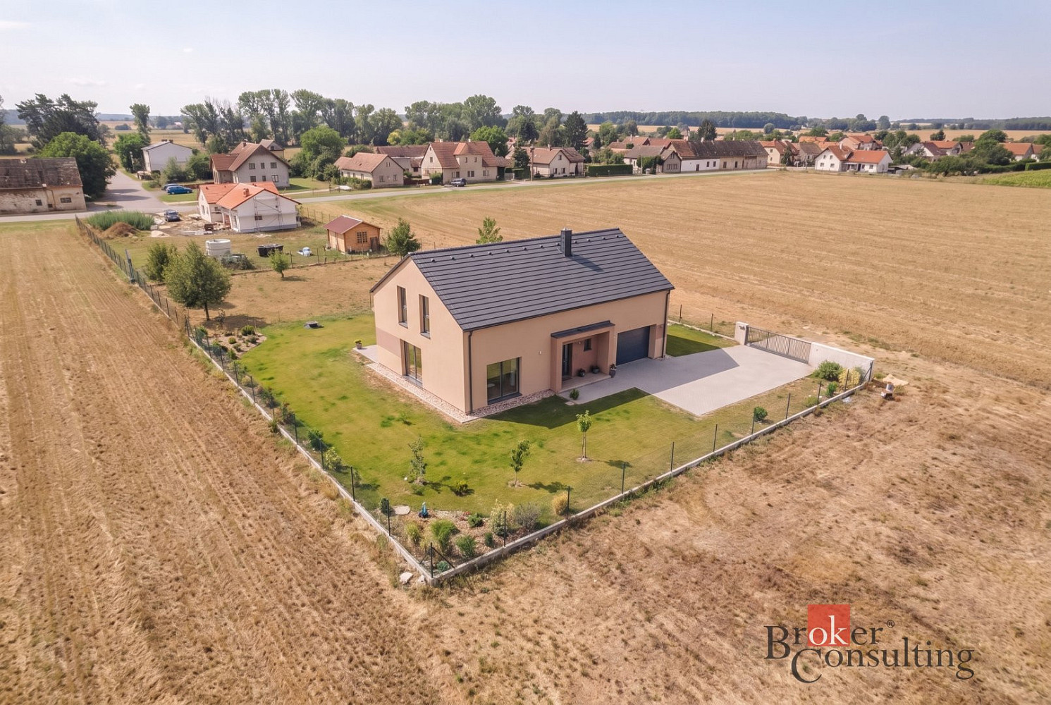 Prodej stavebního pozemku 1 367 m² – fotografie 2