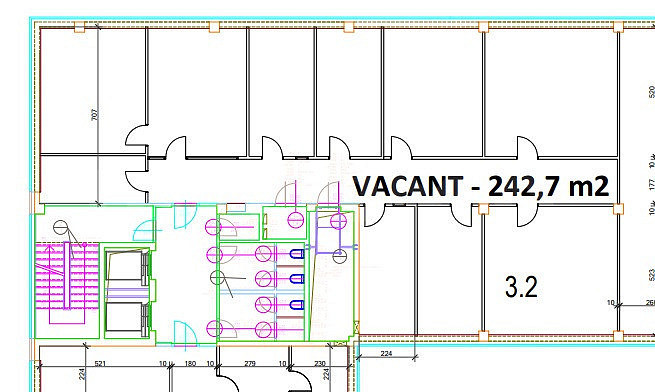Pronájem kanceláře 243 m² – fotografie 3