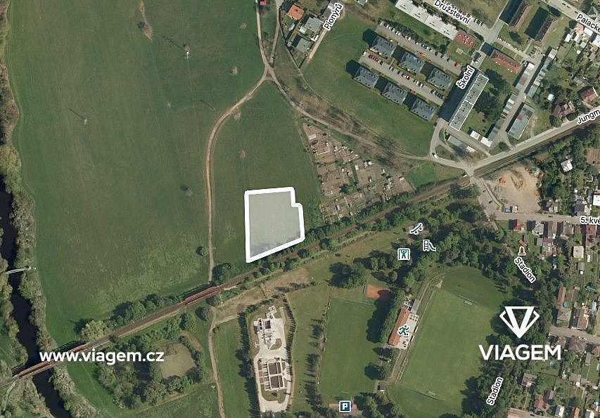 Prodej pole 868 m²