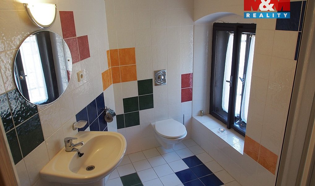Prodej domu 217 m² s pozemkem 2 450 m², Benešov nad Černou – náhled fotky 8