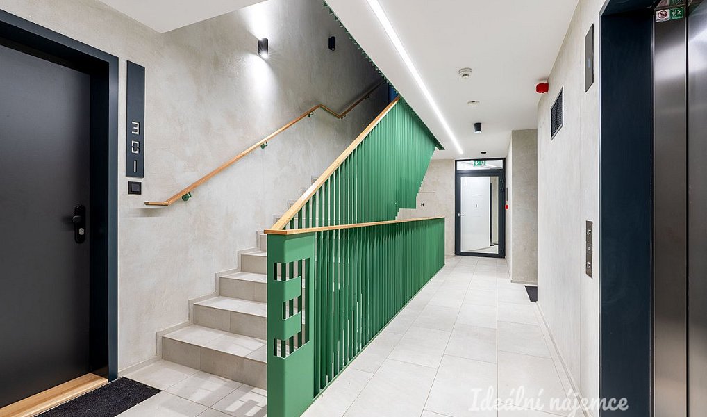 Pronájem bytu 2+kk 50 m², Praha – náhled fotky 15