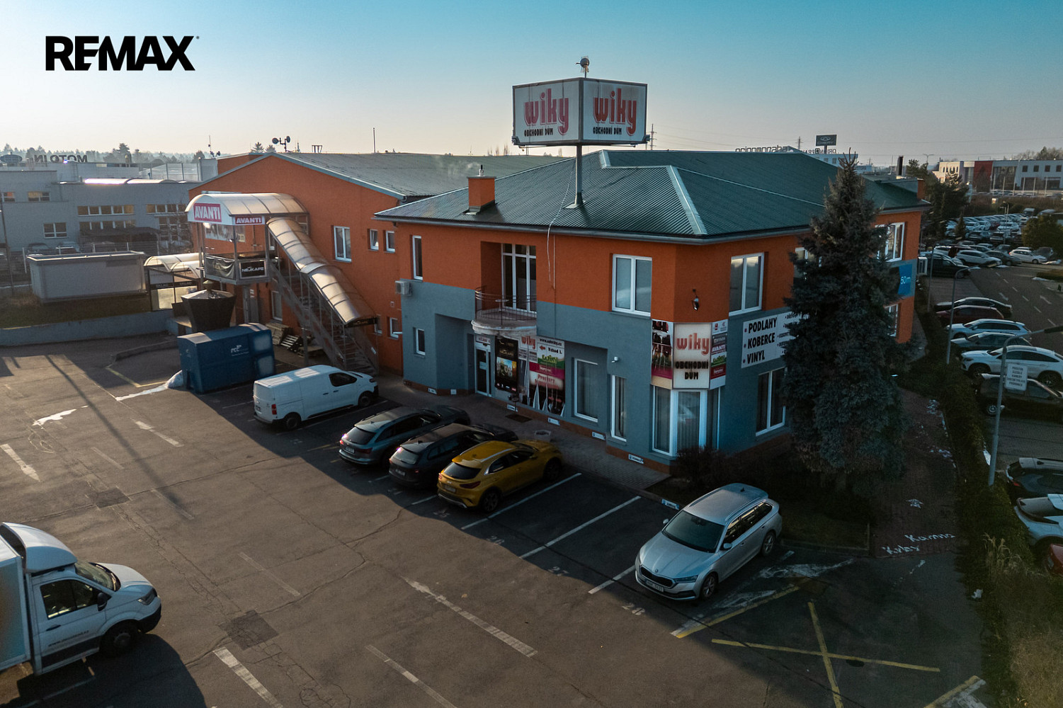 Pronájem obchodních prostor 1 088 m²