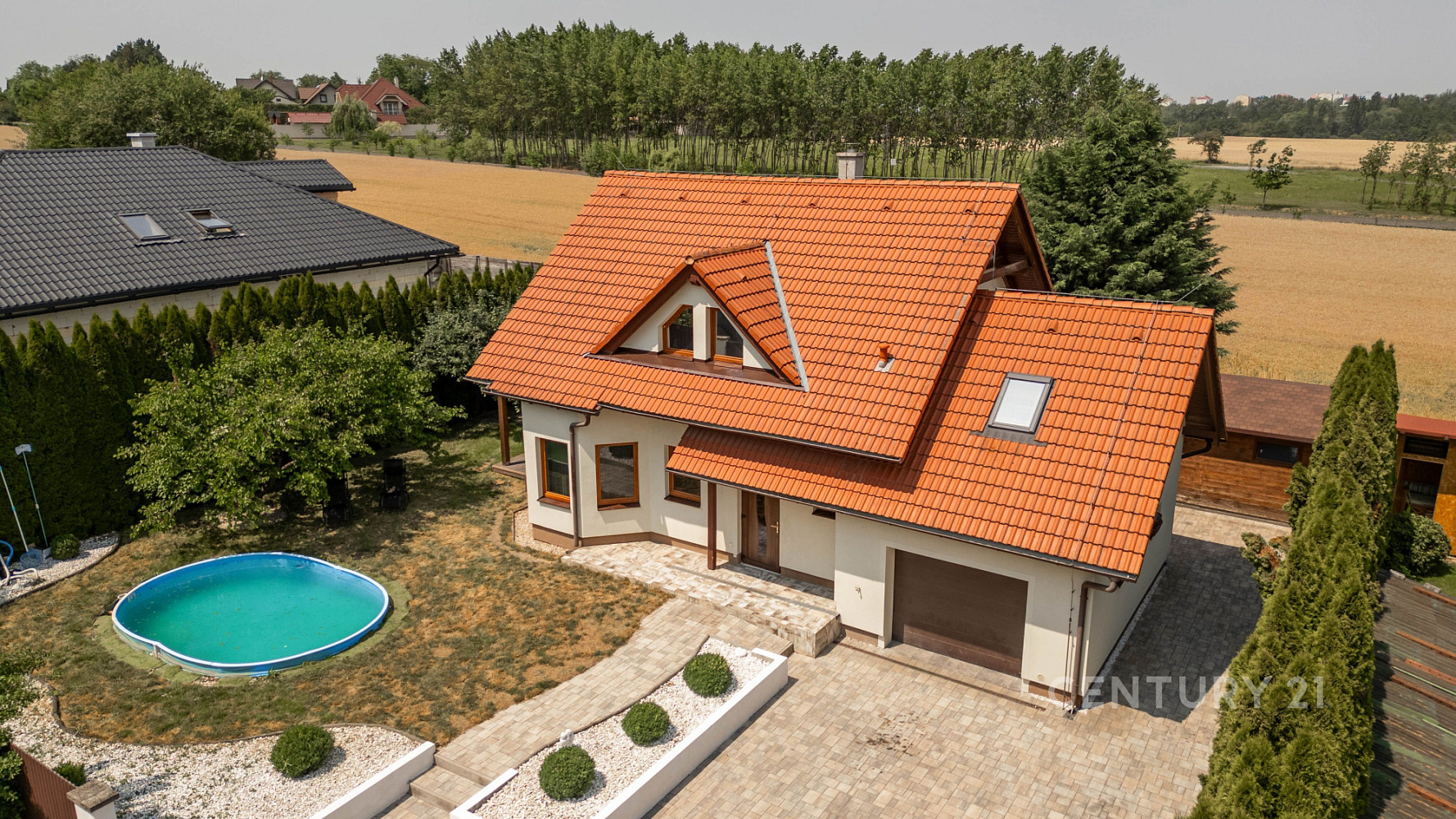 Prodej domu 157 m² s pozemkem 649 m² – fotografie 2