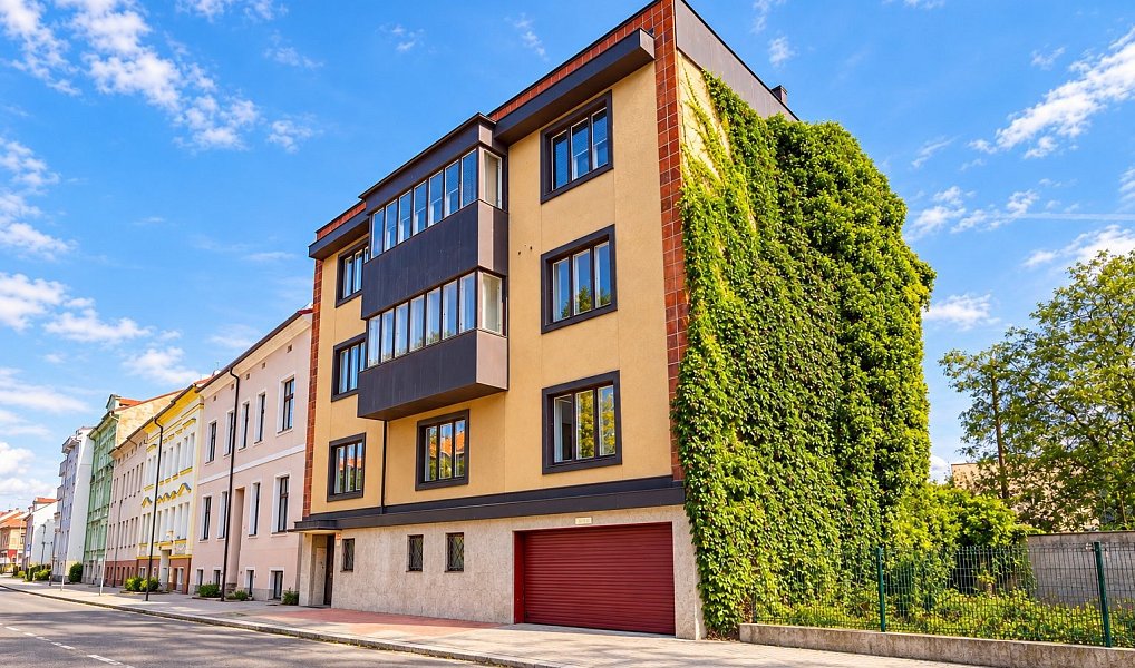 Prodej nájemního domu, činžáku 476 m², České Budějovice – fotka 1 z 30