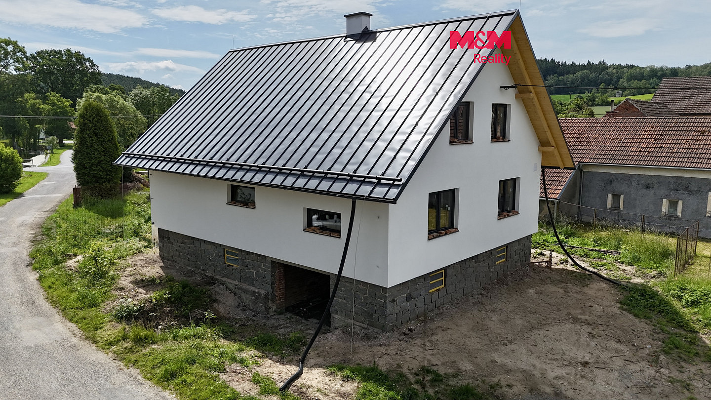Prodej domu 180 m² s pozemkem 600 m²