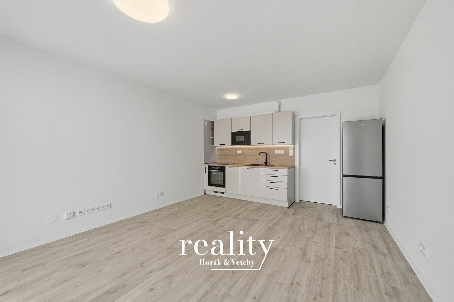 Pronájem bytu 2+kk 52 m² – fotografie 3