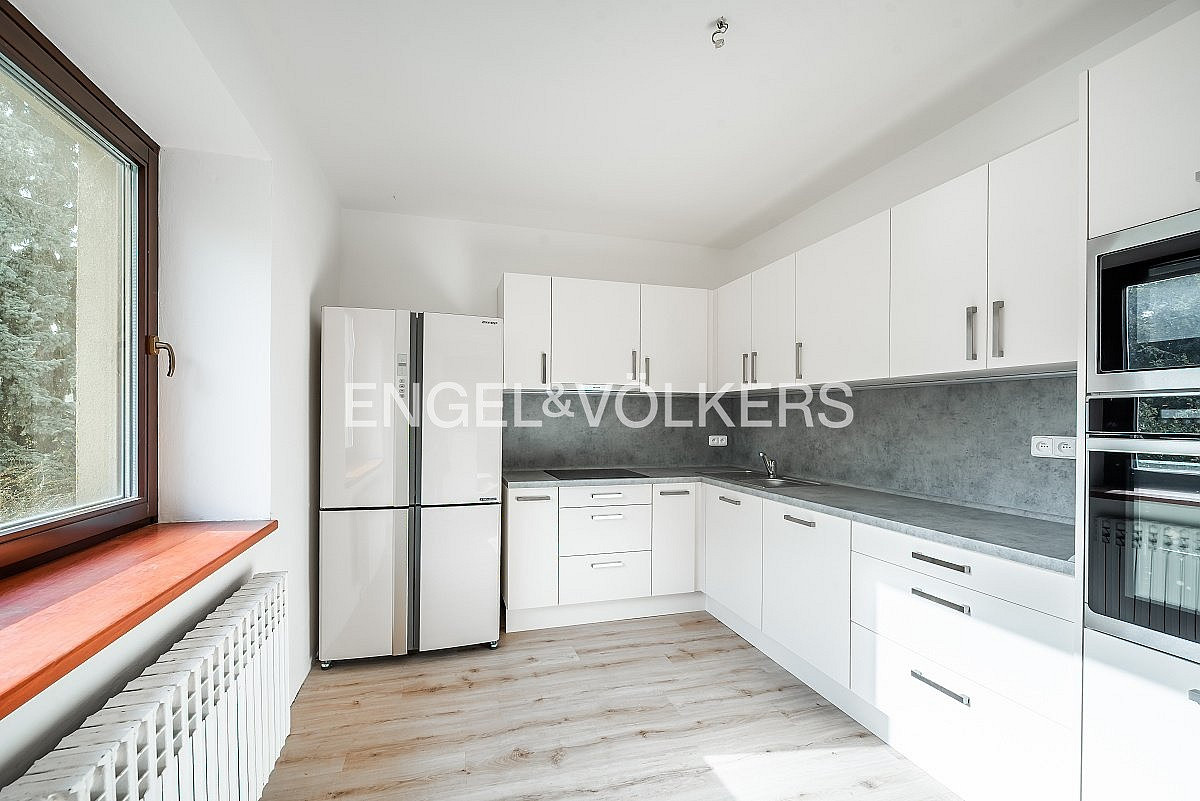 Pronájem bytu 3+kk 123 m² — photo 2