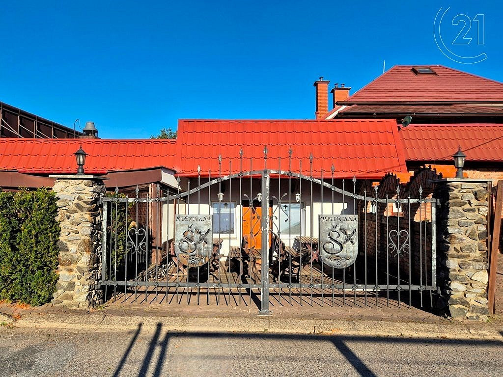 Prodej komerčního objektu (jiného typu) 617 m² — photo 2