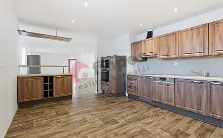 Prodej domu 282 m² s pozemkem 409 m², Velemín - Březno, okres Litoměřice