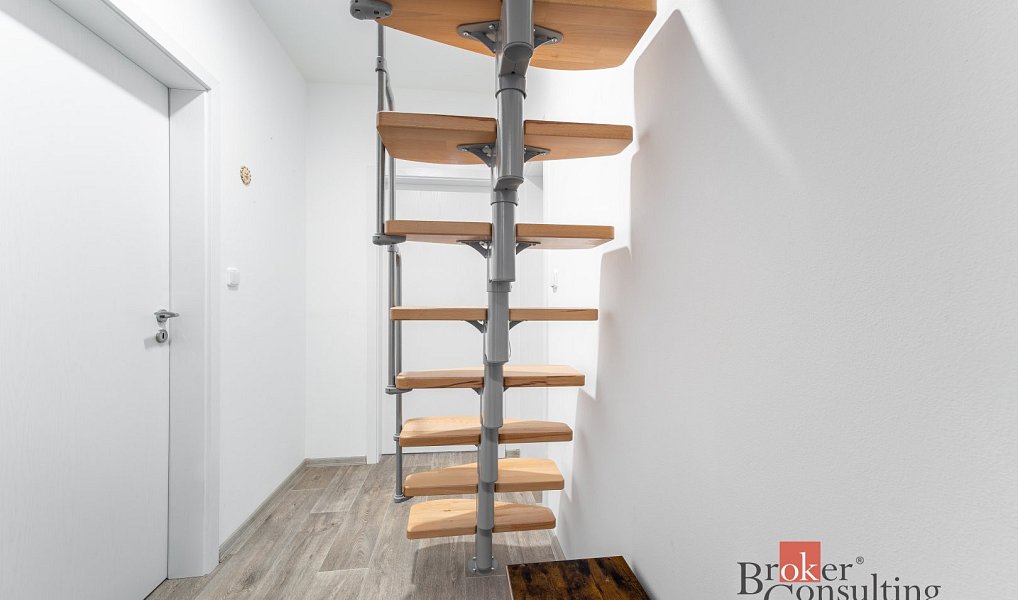 Prodej bytu 2+kk 72 m², Neslovice – náhled fotky 12