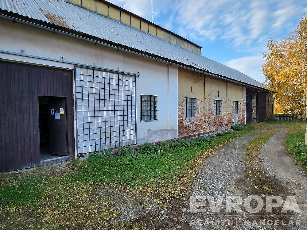 Pronájem obchodních prostor 650 m² – fotografie 2