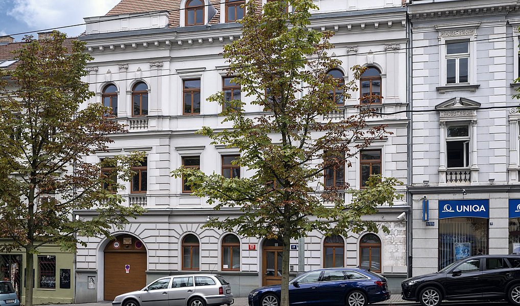 Pronájem kanceláře 1 290 m², Praha – fotka 1 z 13