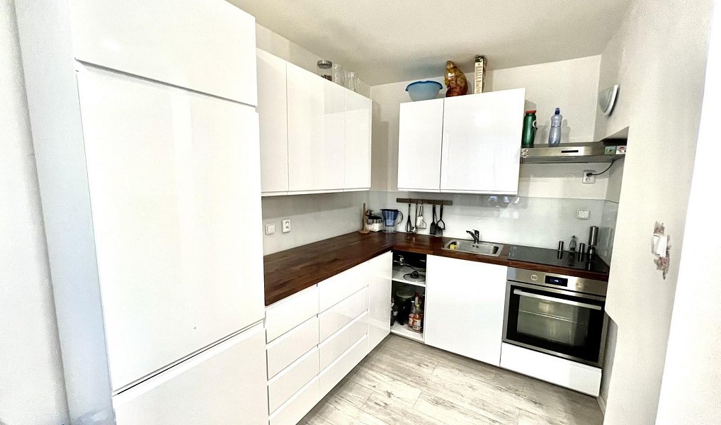 Prodej domu 200 m² s pozemkem 40 m², Žatec – náhled fotky 2