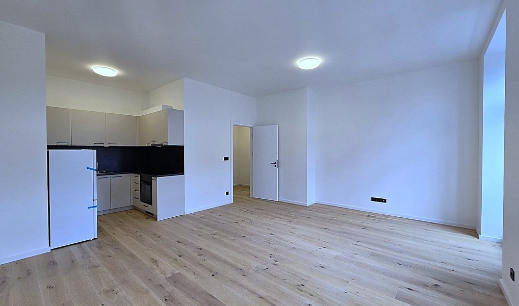 Pronájem bytu 2+kk 59 m², Benešov – fotka 1 z 14