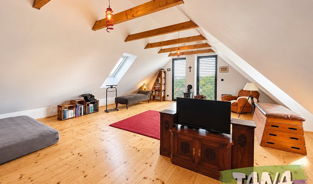 Prodej domu 310 m² s pozemkem 2 676 m², Úhlejov – náhled fotky 14