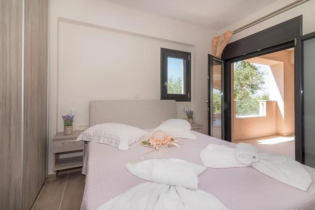 Prodej ubytovacího objektu 280 m² — photo 2