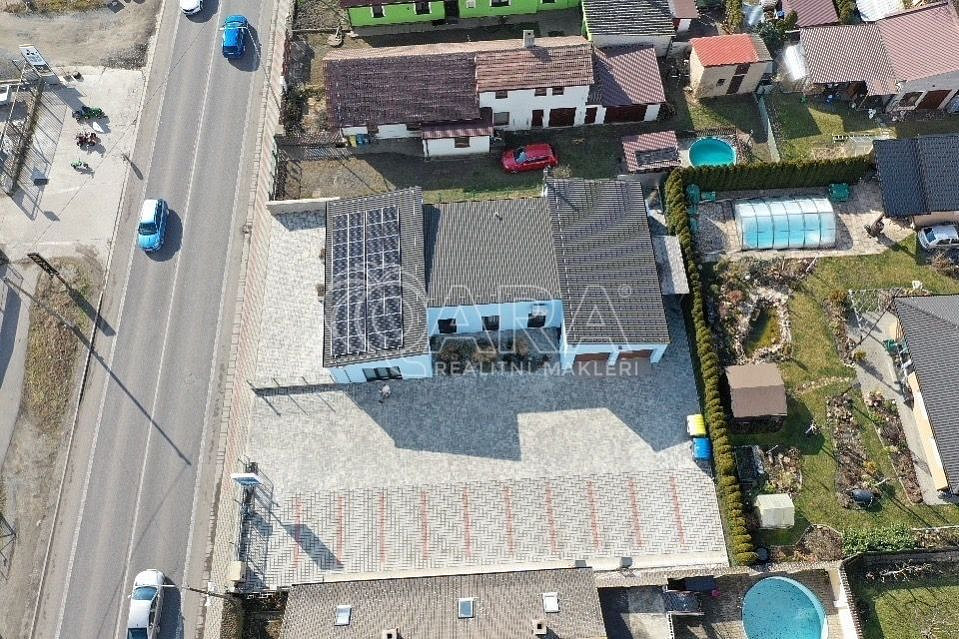 Prodej obchodních prostor 187 m² — photo 2