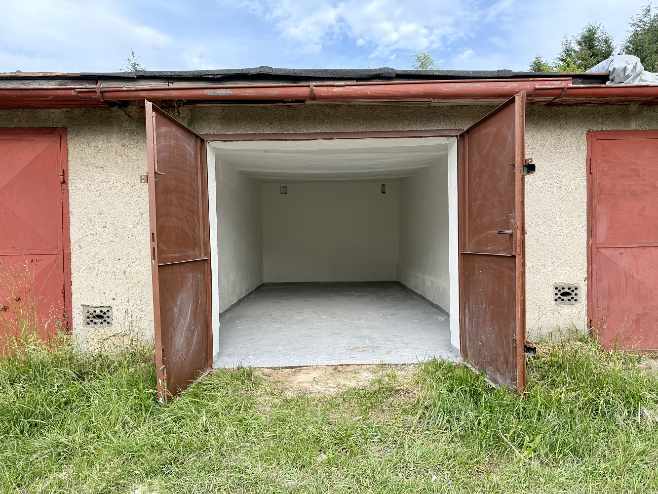 Prodej garáže 26m2, ulice třemošenská, příbram