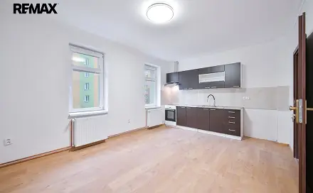 Pronájem bytu 2+1 59 m², Dlouhá, Aš, okres Cheb