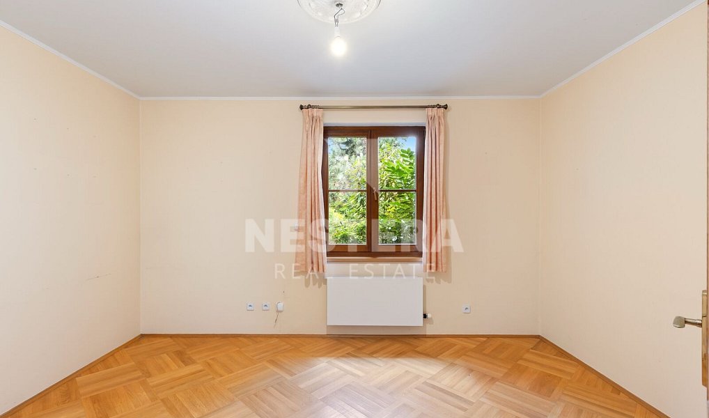 Prodej domu 444 m² s pozemkem 2 325 m², Vestec – náhled fotky 12