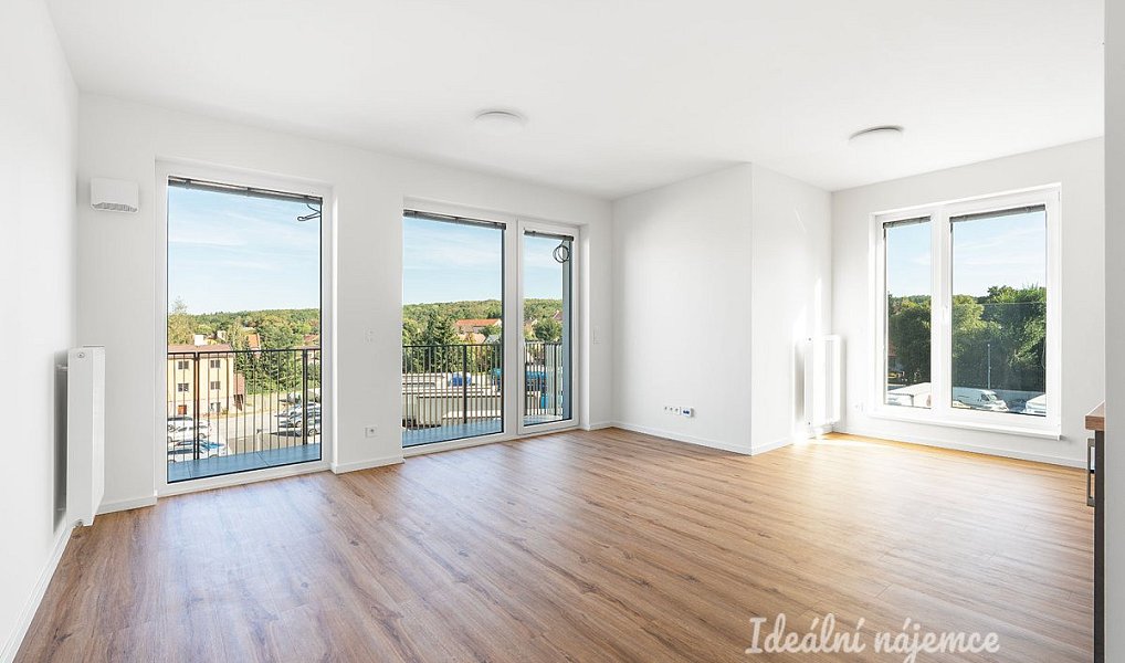 Pronájem bytu 3+kk 73 m², Kladno – náhled fotky 4