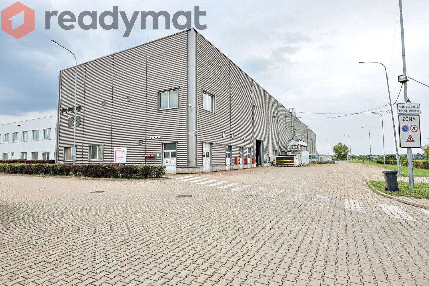 Pronájem skladovacích prostor 1 200 m²