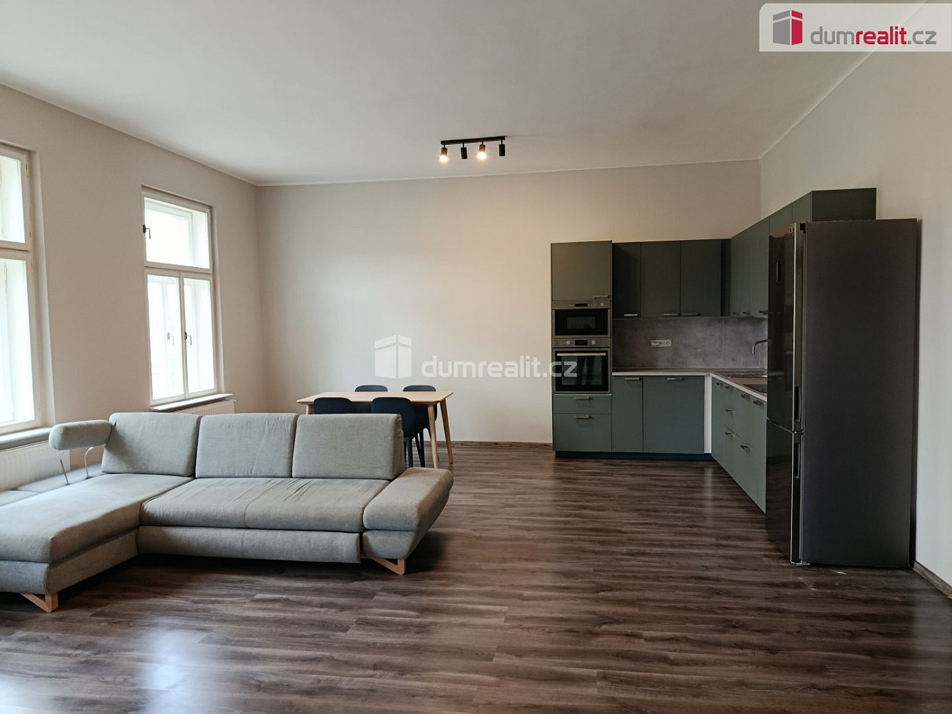 Pronájem bytu 3+kk 92 m² — photo 2