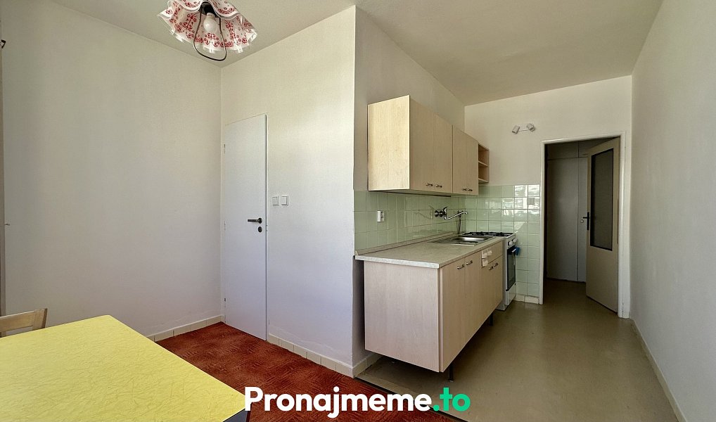 Pronájem bytu 2+1 51 m², Znojmo – náhled fotky 3