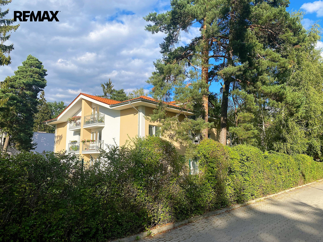 Pronájem bytu 2+kk 64 m² — photo 3