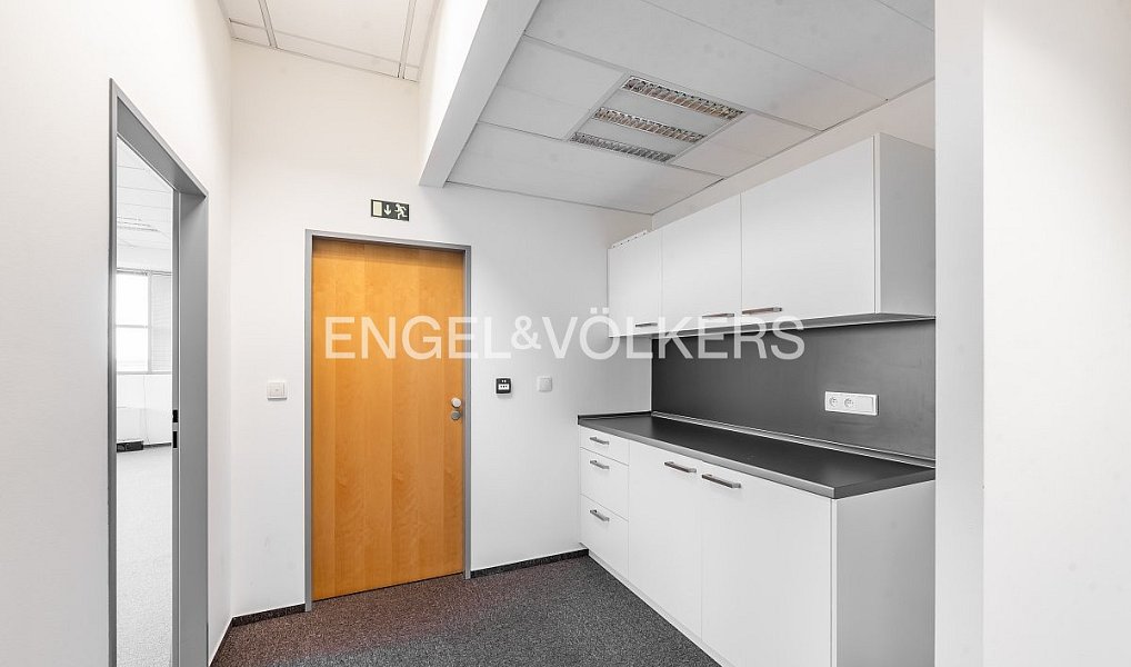 Pronájem kanceláře 504 m², Praha – náhled fotky 5