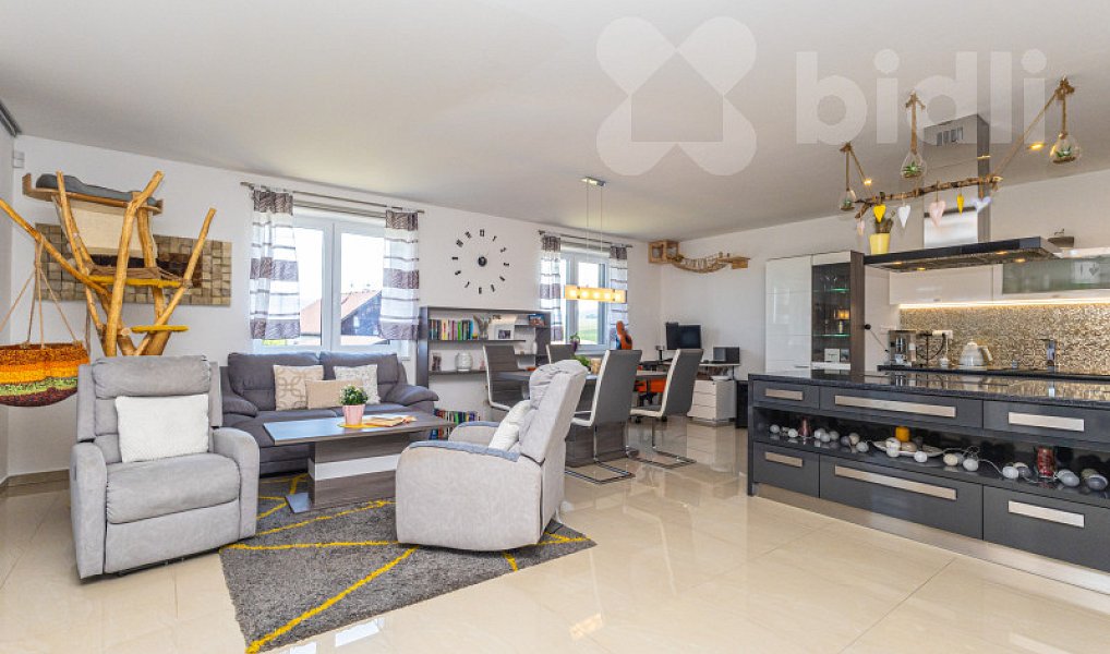 Prodej domu 189 m² s pozemkem 921 m², Nýrsko – náhled fotky 5