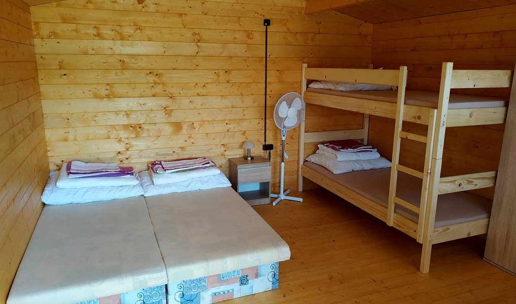 Prodej ubytovacího objektu 563 m², Kovářov – náhled fotky 9